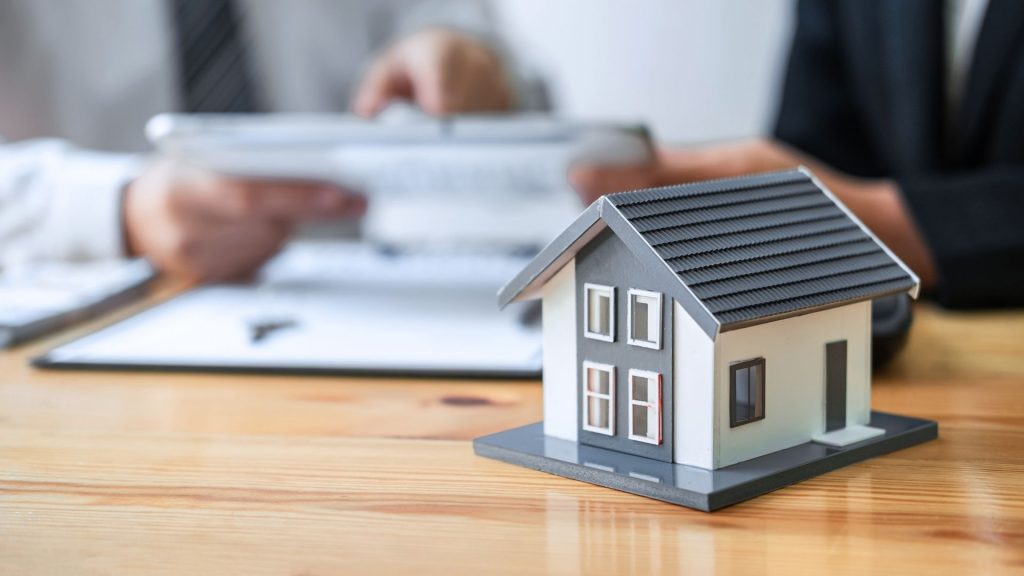 real estate contract image